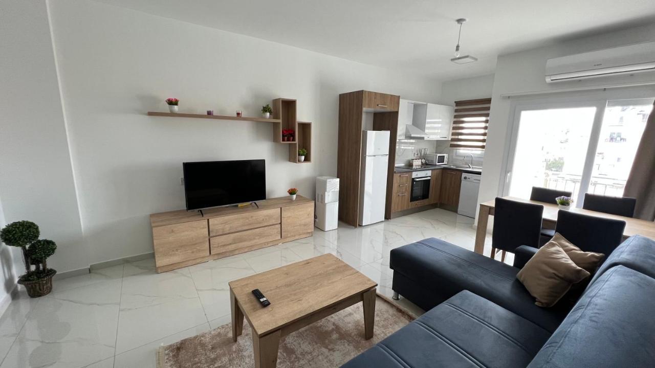 Tetris Apartment Spacious Comfortable ニコシア エクステリア 写真