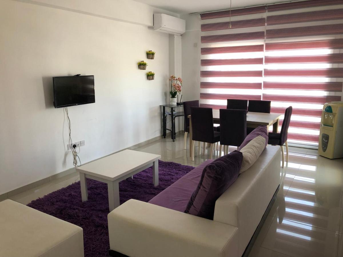 Tetris Apartment Spacious Comfortable ニコシア エクステリア 写真
